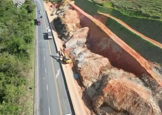 Imagem ilustrativa da imagem Trecho da BR-101 em Fundão será totalmente interditado nesta quinta-feira