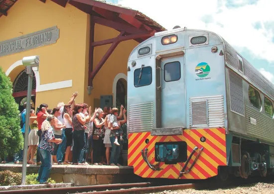 Imagem ilustrativa da imagem Trechos desativados da Ferrovia Centro-Atlântica podem ser utilizados para turismo