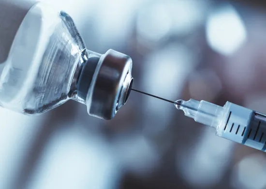 Imagem ilustrativa da imagem Últimas vagas para idosos testarem nova vacina da gripe em Vitória