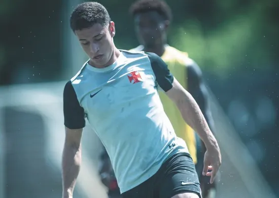 Imagem ilustrativa da imagem Vasco: promessa na base, atacante de 19 anos se recupera de lesão e reforça elenco