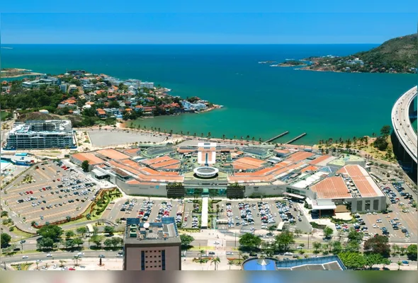 Imagem ilustrativa da imagem Lojas de shoppings vão abrir mais cedo no domingo
