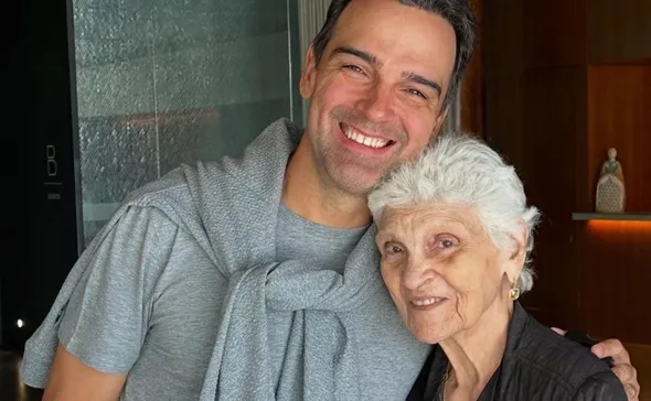 Imagem ilustrativa da imagem Mãe de Tadeu Schmidt, Dona Janira, morre aos 92 anos