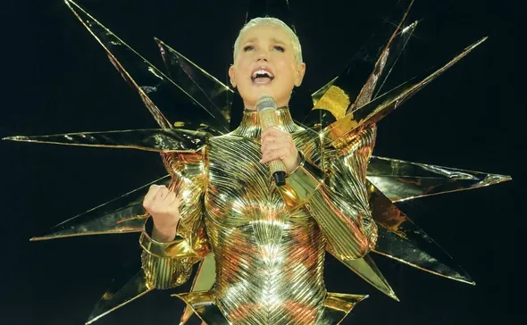 Imagem ilustrativa da imagem Não gosto de cantar, e tive que gravar 20 músicas, diz Xuxa sobre desafios de turnê