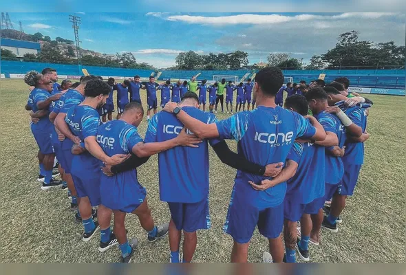 Imagem ilustrativa da imagem Vitória inicia disputa por vaga na final da Copa ES