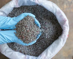 Imagem ilustrativa da imagem Governo destina R$ 4 bi em crédito subsidiado a fertilizantes e minerais críticos