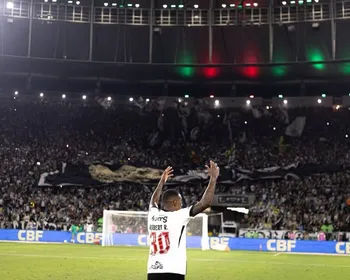 Imagem ilustrativa da imagem Brenner marca duas vezes e Vasco volta a eliminar o Fluminense na Copa do Brasil