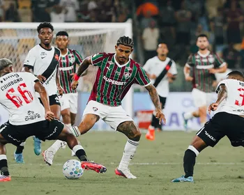 Imagem ilustrativa da imagem John Kennedy rompe ligamento do joelho e só volta ao Fluminense em 2027