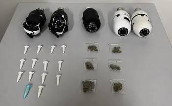 Imagem ilustrativa da imagem Cinco câmeras de videomonitoramento usadas pelo tráfico de drogas são apreendidas
