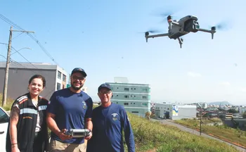 Imagem ilustrativa da imagem Drones vão flagrar “sujões”, invasões e obras irregulares em Cariacica