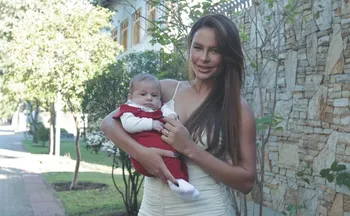Imagem ilustrativa da imagem Ex-miss conta drama que enfrentou na UTI após parto