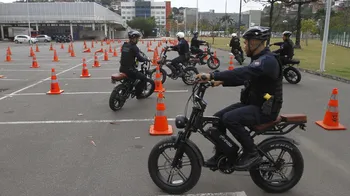Imagem ilustrativa da imagem Guarda de Vitória terá bike elétrica para fazer ronda nas praias