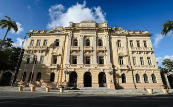 Imagem ilustrativa da imagem Polícia, Bombeiros e Saúde avançam com concursos para mais de 4.600 vagas em PE
