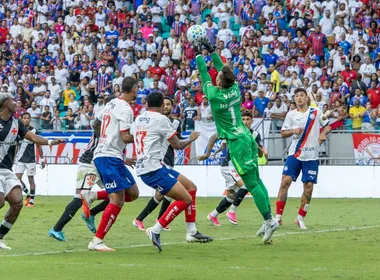 Imagem ilustrativa da imagem Com quatro gols anulados, Bahia e Vasco não saem do zero no Brasileirão