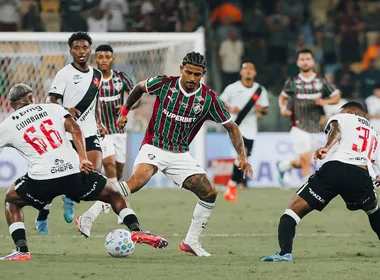 Imagem ilustrativa da imagem John Kennedy rompe ligamento do joelho e só volta ao Fluminense em 2027