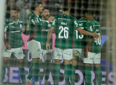 Imagem ilustrativa da imagem Palmeiras supera Cerro no Paraguai com raça e vai às quartas