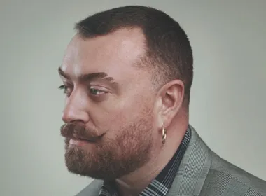 Imagem ilustrativa da imagem Sam Smith celebra o amor em novo álbum “Hazel Eyes”