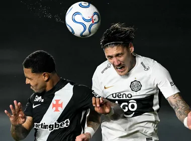 Imagem ilustrativa da imagem Vasco domina, mas só empata com Olimpia e terá que buscar vaga no Paraguai