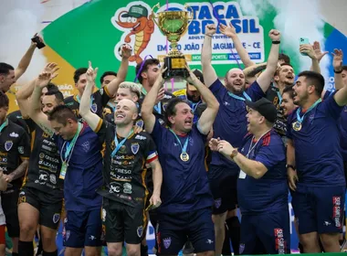 Imagem ilustrativa da imagem Vitória recebe pela primeira vez a Taça Brasil de Futsal Adulto