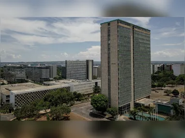 Fazenda divulga dados; SPA libera documentos de 80 autorizações e suspende Pixbet, Ganheibet e Betdasorte, com multa diária em caso de descumprimento