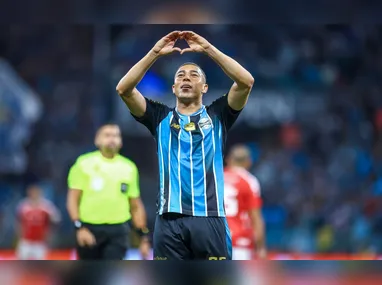 Flamengo oficializa Anthony Valencia e Joaquín Freitas, celebra renovação de Erick Pulgar e ouve recado de José Boto sobre tempo de adaptação