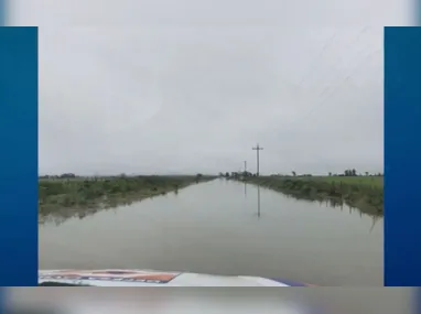 Imagem ilustrativa da imagem Chuva intensa e granizo causam duas mortes e atingem ao menos 33 municípios do RS