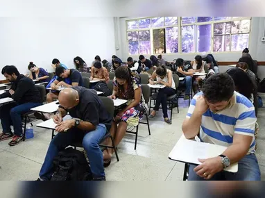 Imagem ilustrativa da imagem Encceja tem provão neste domingo para certificado do fundamental e médio no ES