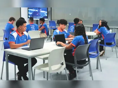 Estudante em sala de aula