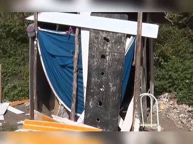 Imagem ilustrativa da imagem Homem leva golpes de madeira e sete facadas em assalto na Serra