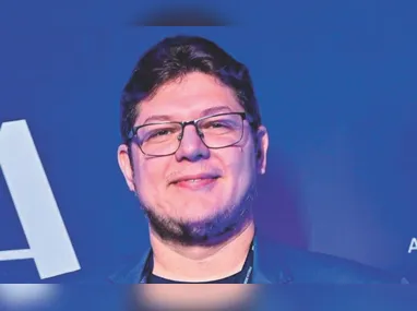 Floriano Schneider é especialista em estratégias de vendas e negócios