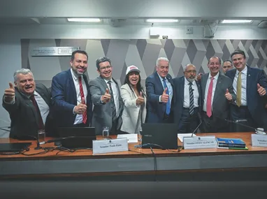 Imagem ilustrativa da imagem Redução da jornada de trabalho para 40 horas avança no Senado