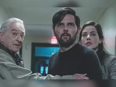 Nicholas Hoult havia sido escalado para o papel em Harry Potter, mas foi substituído por Kit Harington