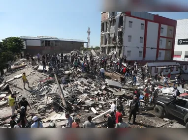 Imagem ilustrativa da imagem Terremoto de grande magnitude na Colômbia derruba prédios e mata dezenas