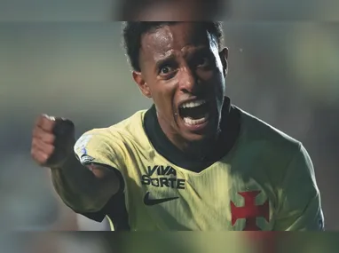 Times fizeram partida movimentada na Arena da Baixada; Viveros marcou de pênalti nos minutos finais e garantiu o empate para o Athletico-PR