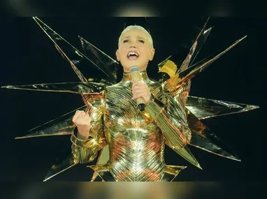 O último disco antes de sua pausa na música foi "Anti" lançado em 2016