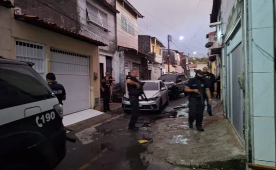 Imagem ilustrativa da imagem Morte de adolescente de 13 anos leva polícia a grupo que induzia jovens ao suicídio