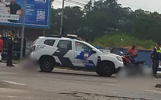 Imagem ilustrativa da imagem Motorista de aplicativo bate em árvore e morre em Vitória