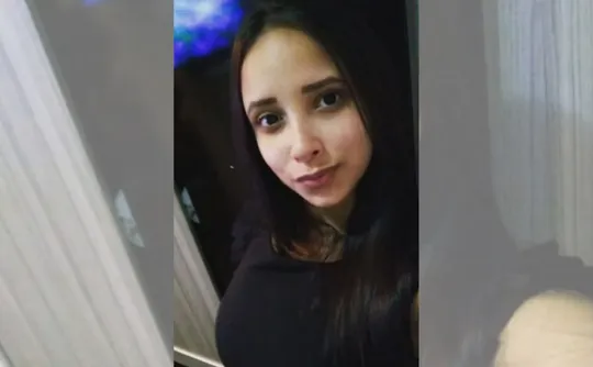 Imagem ilustrativa da imagem Mulher é morta a facadas na frente dos filhos e da PM em Piúma