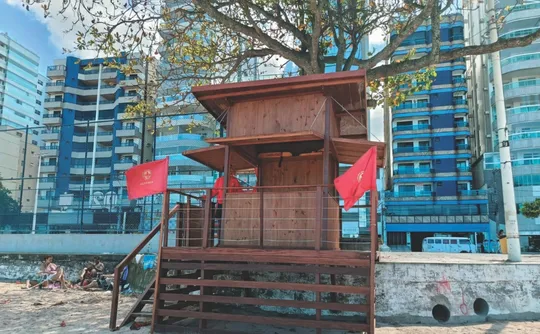 Imagem ilustrativa da imagem Praia do Morro terá seis novos postos elevados para guarda-vidas