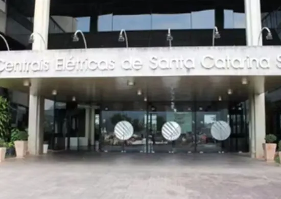 Imagem ilustrativa da imagem Agência de energia de SC abre concurso com salários de até R$ 6,9 mil