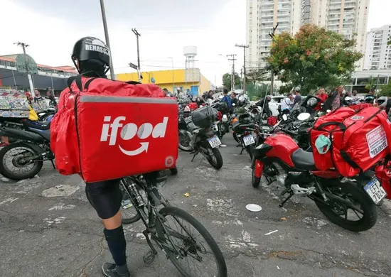 Imagem ilustrativa da imagem Anvisa libera venda de medicamentos por plataformas como iFood e Rapp