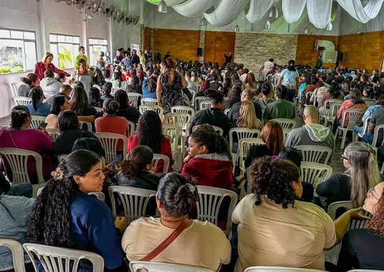 Imagem ilustrativa da imagem Cariacica propõe reajuste salarial de 17% para profissionais da educação