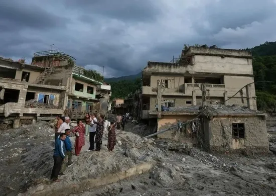 Imagem ilustrativa da imagem Com quase 700 mortos, Nepal diz precisar de bilhões de dólares para reconstrução