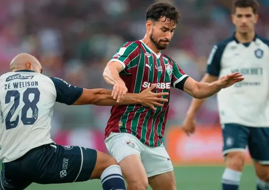 Imagem ilustrativa da imagem Fluminense supera vaias, vira sobre o Remo e continua invicto com Marcão