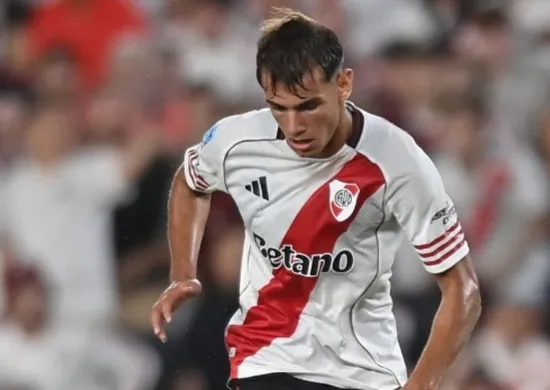 Imagem ilustrativa da imagem Joia do River Plate, Joaquín Freitas chega ao Rio para reforçar o Flamengo