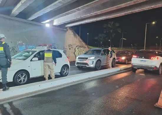 Imagem ilustrativa da imagem Mais de 100 motoristas recusam bafômetro e terão CNH suspensa