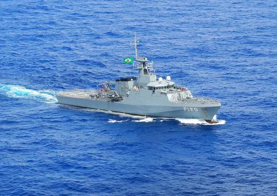 Imagem ilustrativa da imagem Marinha do Brasil abre visitação gratuita a Navio de Guerra em Vitória