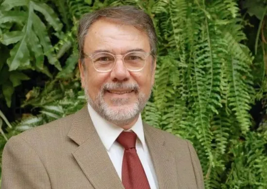 Imagem ilustrativa da imagem Morre o jornalista Carlos Monforte, 1º apresentador do Bom Dia, Brasil, aos 77