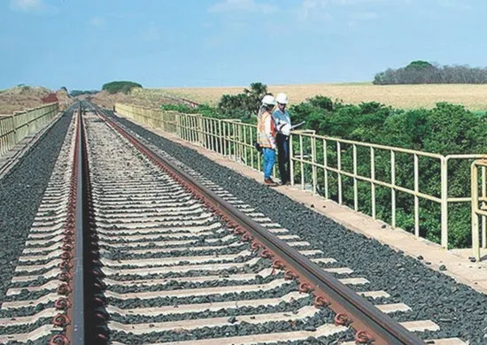 Imagem ilustrativa da imagem Obra em ferrovia beneficia o Espírito Santo
