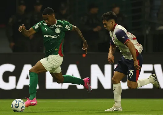 Imagem ilustrativa da imagem Palmeiras joga mal, leva gol nos acréscimos e empata com Cerro Porteño