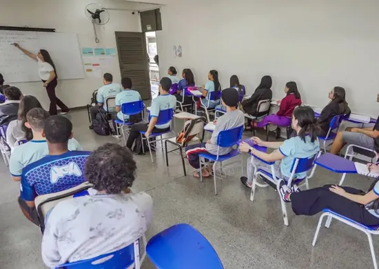 Imagem ilustrativa da imagem Pé-de-Meia paga hoje 5ª parcela a alunos nascidos em julho e agosto